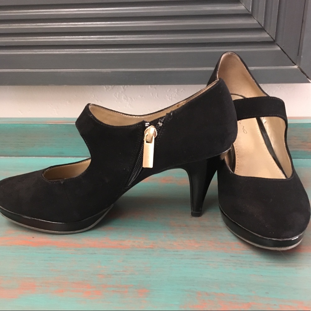 Bandolino Side-Zip Heals